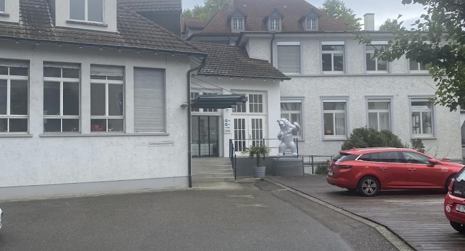 AYAYAY Secondhand - Second-hand Clothing in Basel-Land