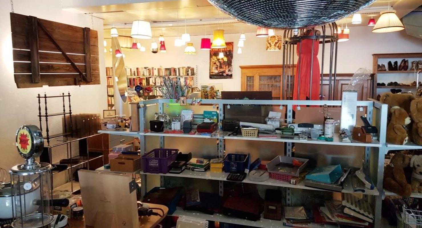 Jäger und Sammler Brockenhaus - Second-Hand-Kleidung in Basel-Land