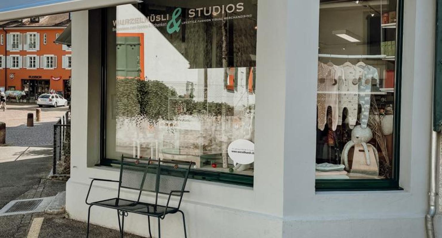 Wurzelhüsli Holzspielwaren Kinder Conceptstore Arlesheim - Second-hand Clothing in Basel-Land