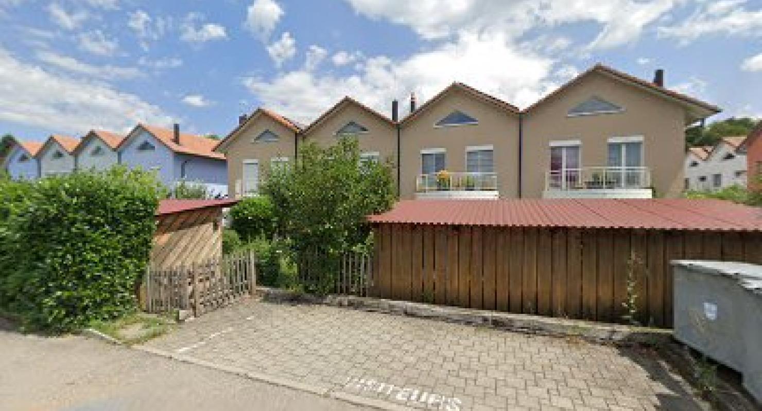 Mrs. Sandra Schabrun Tailleur - Upcycled Fashion in Fribourg