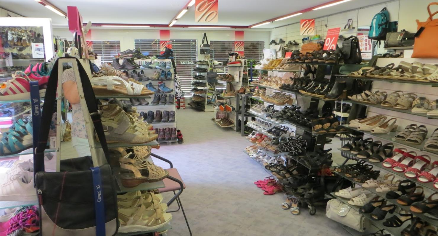 Schuhe Schwab - Second-hand Clothing in Fribourg