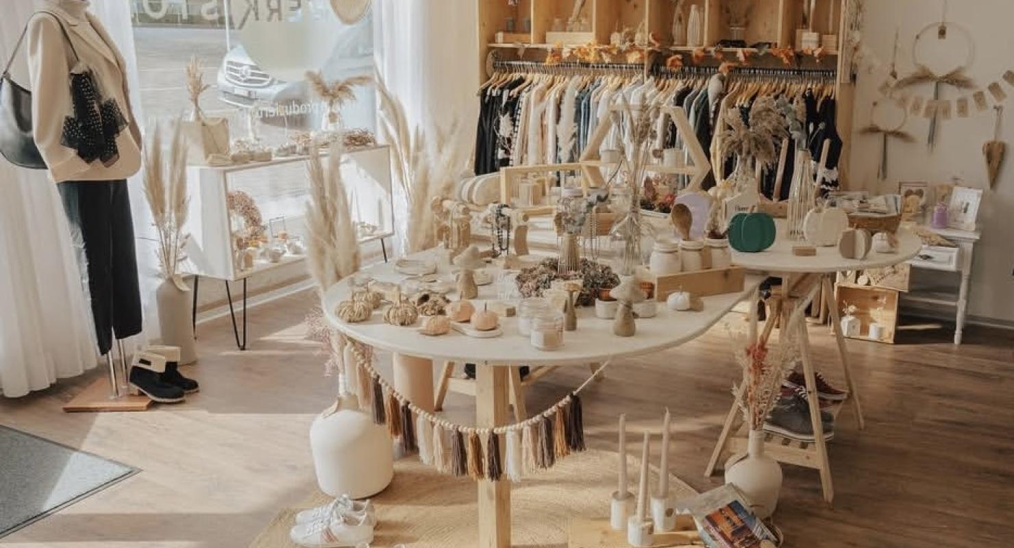 WERKprojekt GmbH - WERKstore - Second-hand Clothing in Fribourg