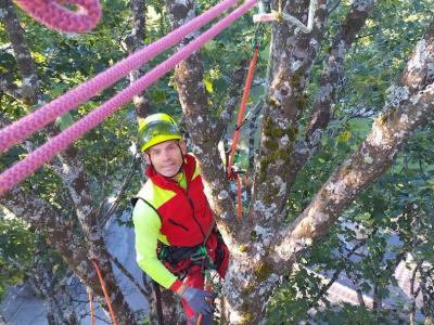 Alpes Vert et Dévers - Upcycled Fashion in Fribourg