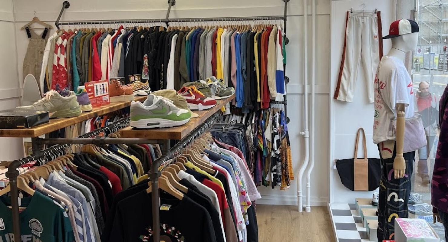 apartment25 - Second-hand Clothing in Basel-Stadt