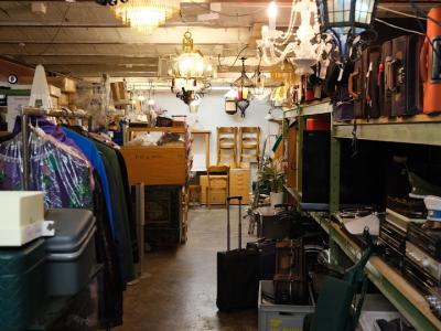 Chäller Brocki Basel - Second-hand Clothing in Basel-Stadt